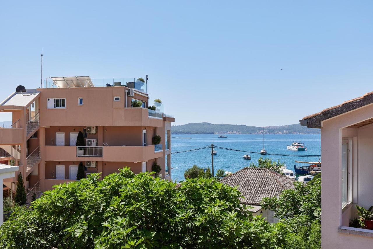 Rosic Apartments Tivat Exterior foto